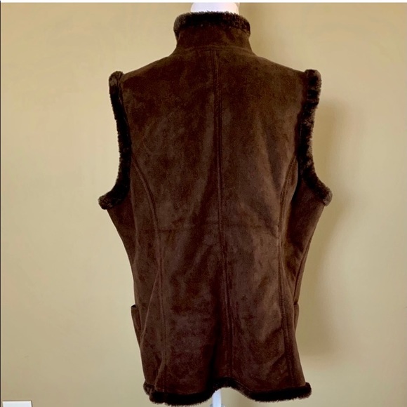 💕 Denim & Co. Faux Suede Snap Front Vest - Picture 3 of 5
